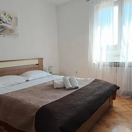 아파트 Casa Lidija *